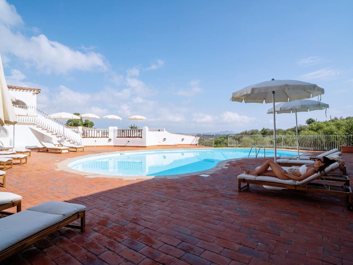Hotel Pedra Santa Baja Sardinia Exteriör bild