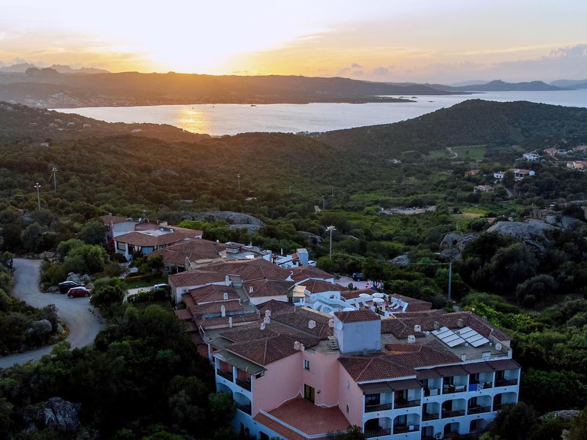 Hotel Pedra Santa Baja Sardinia Exteriör bild