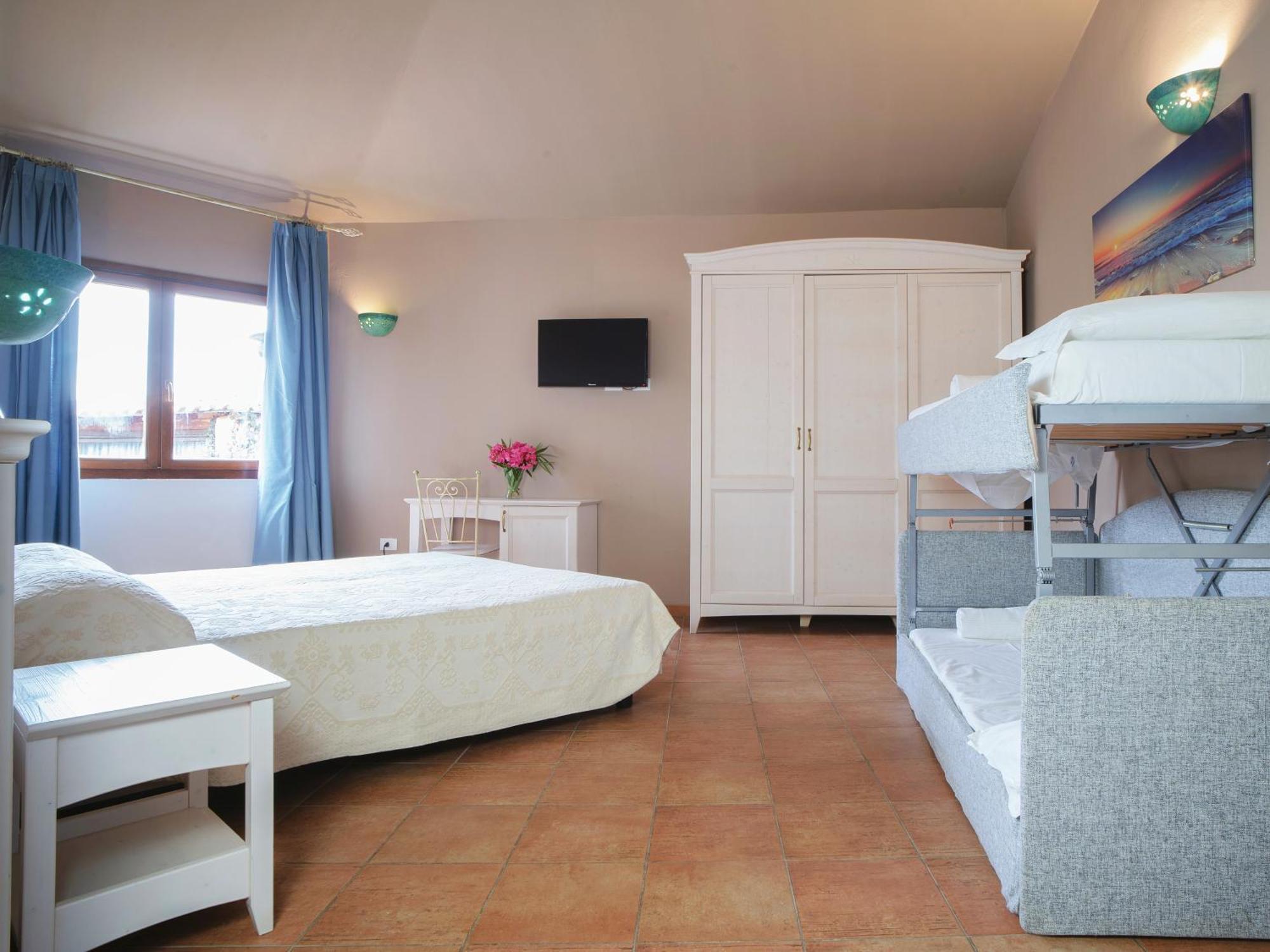 Hotel Pedra Santa Baja Sardinia Exteriör bild